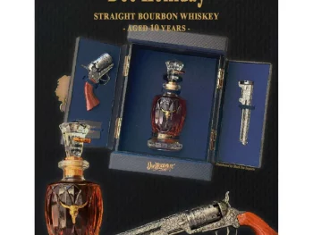 Doc Holliday 10 Yr Old Straight Bourbon Whiskey Gift Set